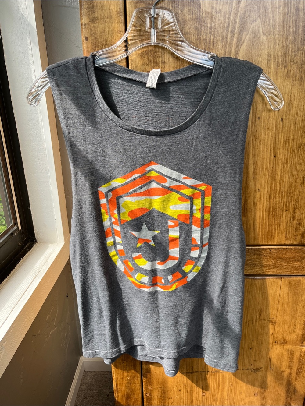 Women’s Medium JUNK brand Muscle Tank